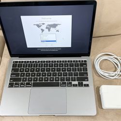 MacBook Air 13inch 2019 256GB SSD. 