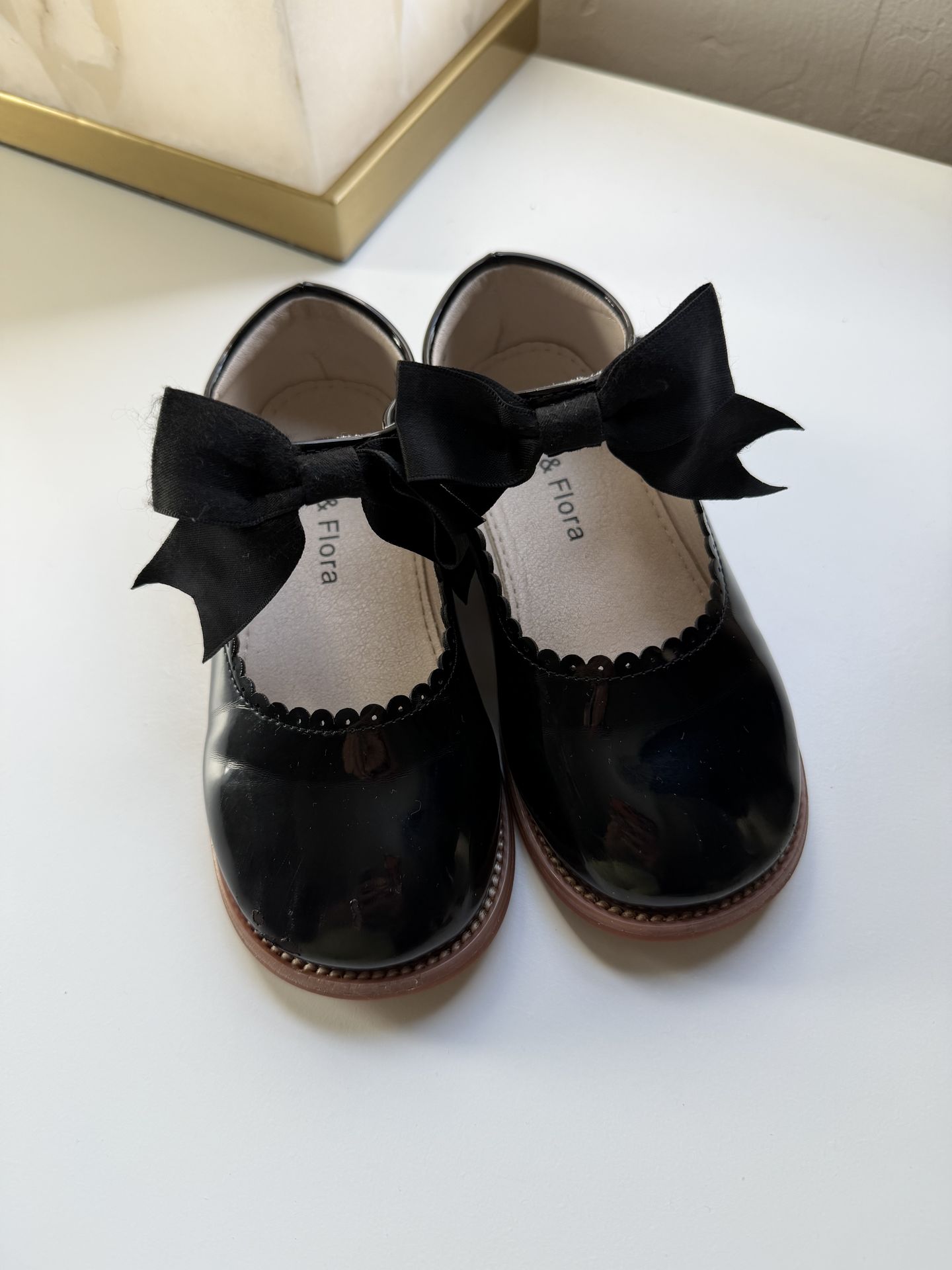 Size 9 toddler shoes