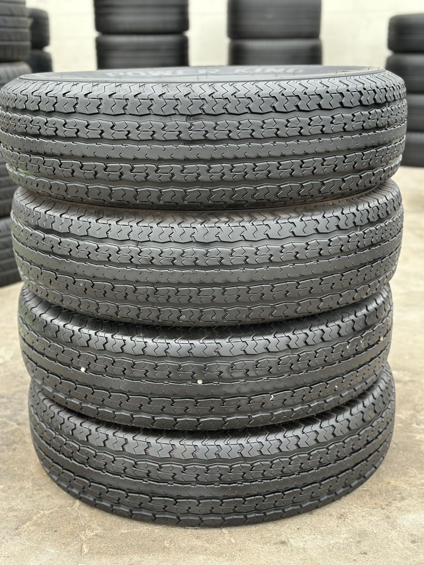 ST235/80/16