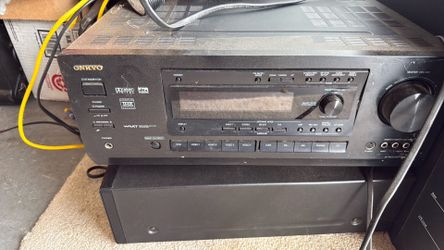 Onkyo receiver and cd/dvd player with Bose surround sound