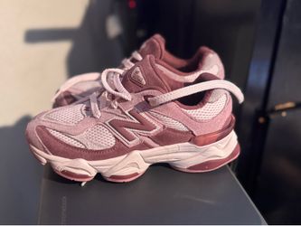 New balance kids size 1 1/5