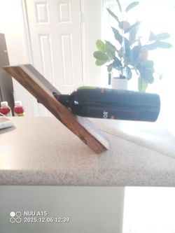 Gift Idea! Wood Piece Floating Wine Holder