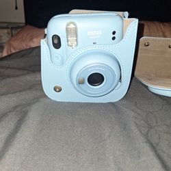 Instant Camera