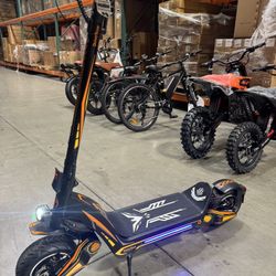 Dual-motor electric scooter