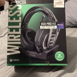 Rig Wireless 800 PRO HX headset And Charging Stand 