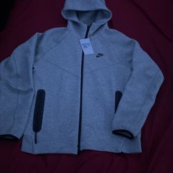 Nike tech brand new grey 