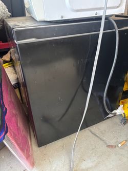 Mini fridge