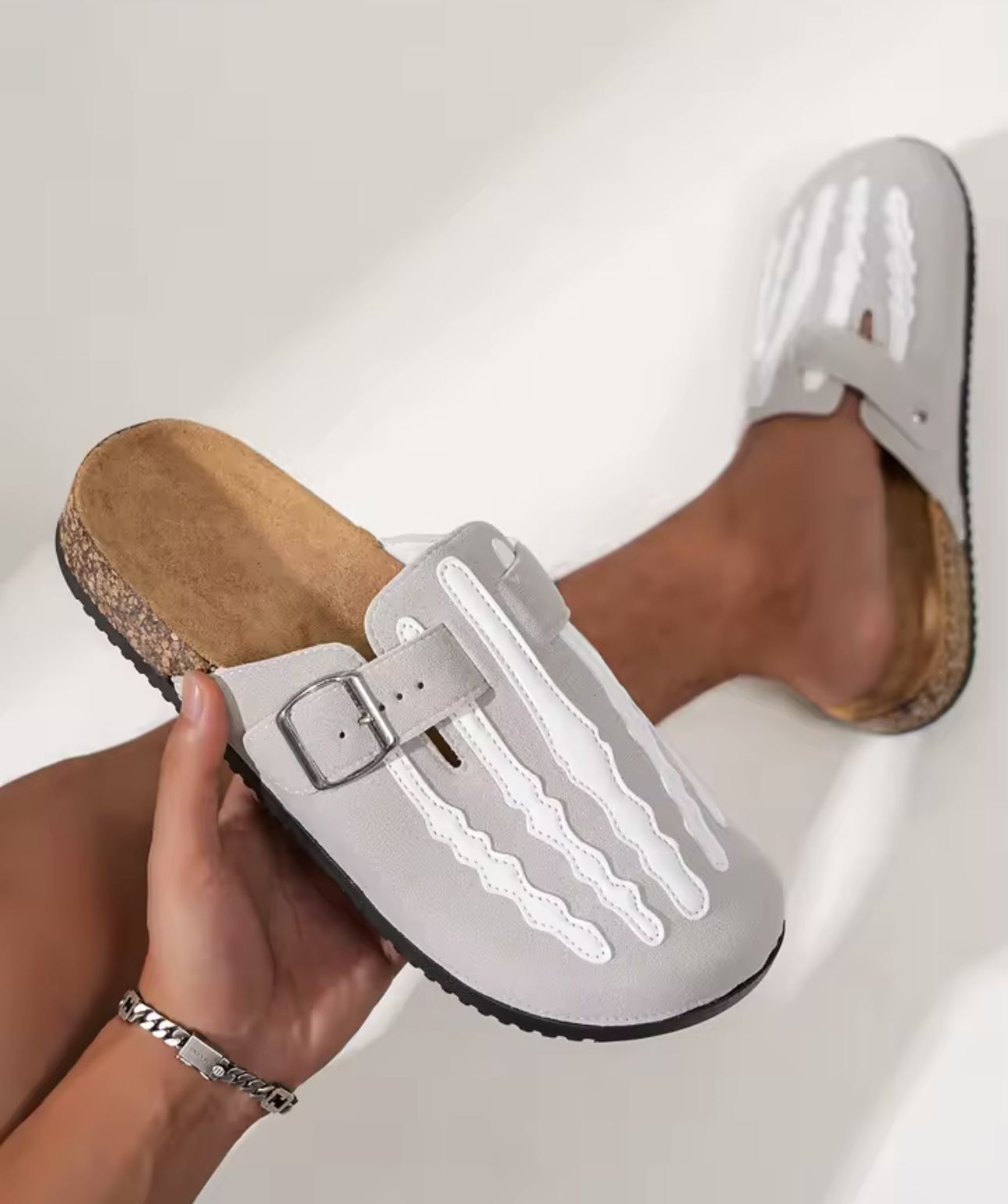 Skeleton Slides Sizes 8 ,8.5 , 10 & 10.5 Men’s