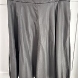 Size 6 Women’s Skirt 