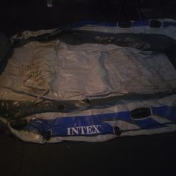 Intex  Excursion 5 Petson Raft