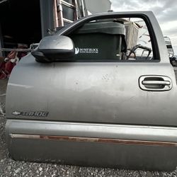 1999-2006 Chevy Tahoe Front Left Side Door