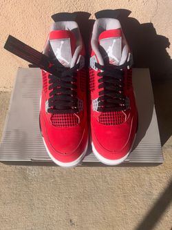 Air Jordan 4 Retro Toto bravos size 9 brand new