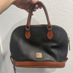 Dooney And Bourke Handbag 👜 