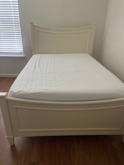 Queen Bed