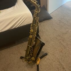 Vintage Bundy alto saxophone Works great