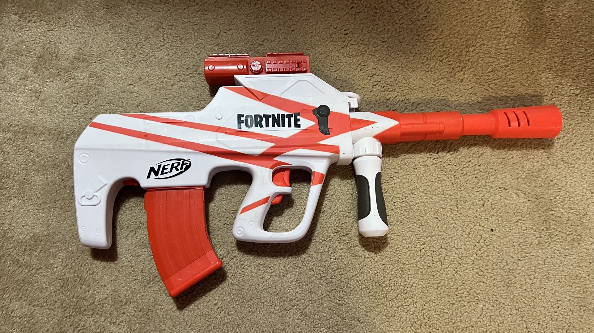 Nerf Fortnite B-AR Motorized Dart Blaster
