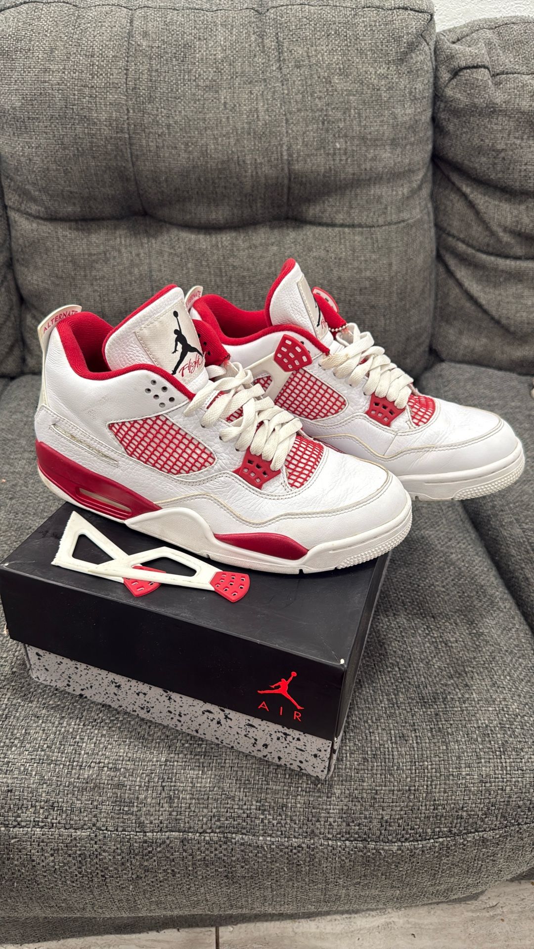 Air Jordan 4 Retro
