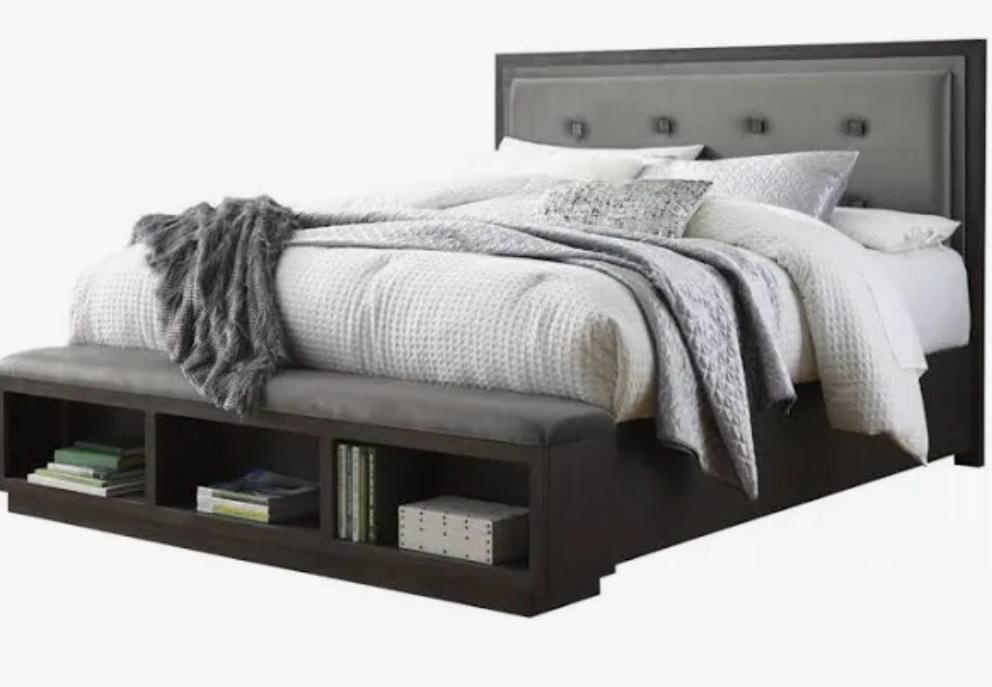 Queen Bed With Bench And Storage