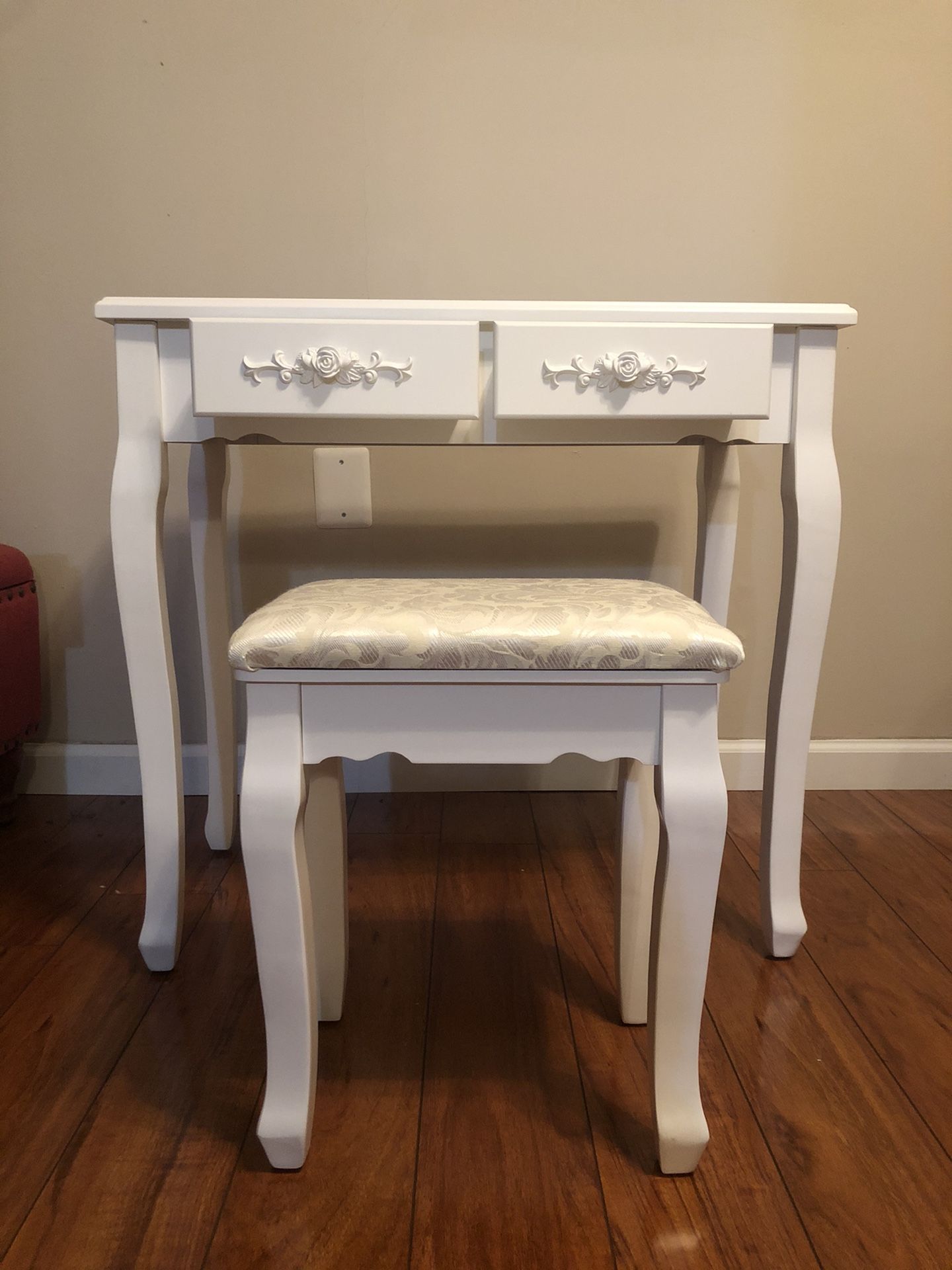 Girls Desk and Stool