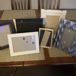 6 Pieces Pictures Frame.  