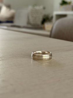 Men wedding band size 10