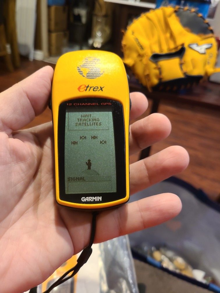 Garmin ETrex Handheld GPS Receiver System With Manual
12 channel GPS