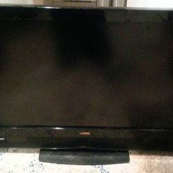 37" Vizio LCD TV