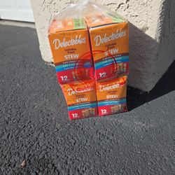 Cat Food Treat Lickable