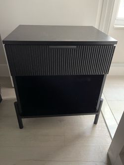 Black wood dresser