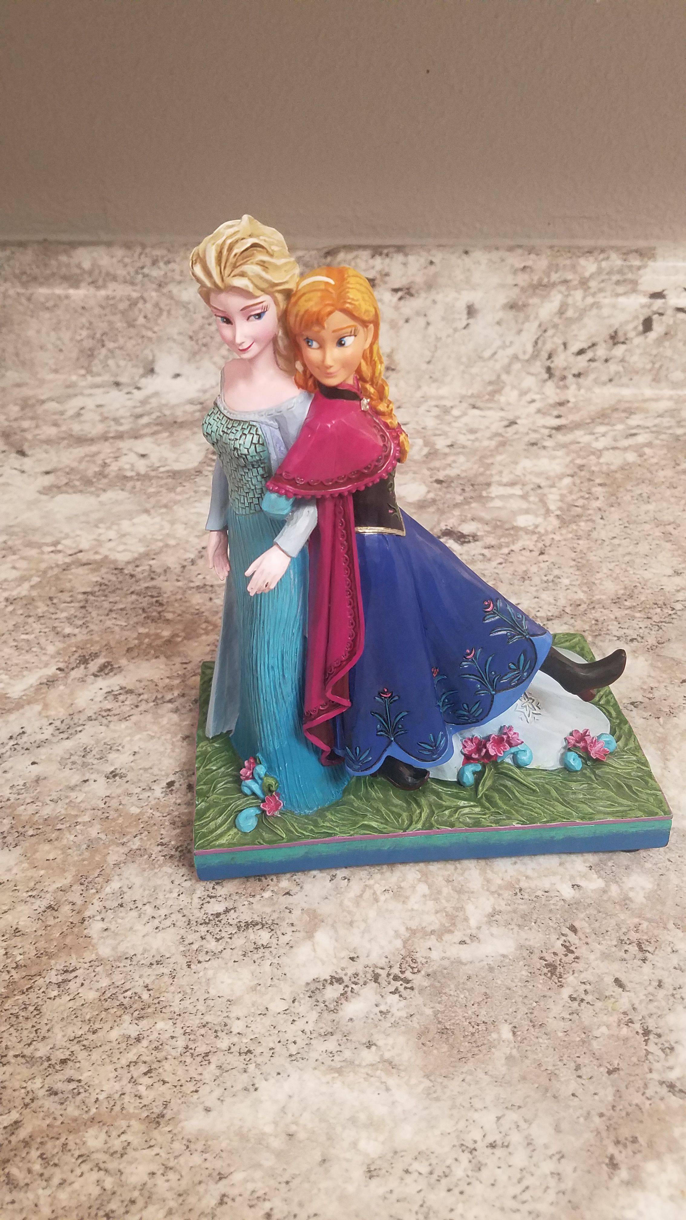Frozen anna and elsa sisters music box figure