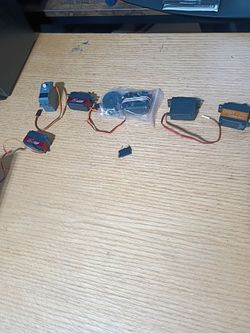 6 RC Servos