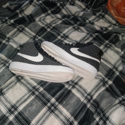 NIKE BLAZER 77S POLKA SWOOSH