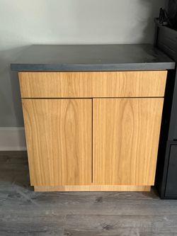 Storage cabinet