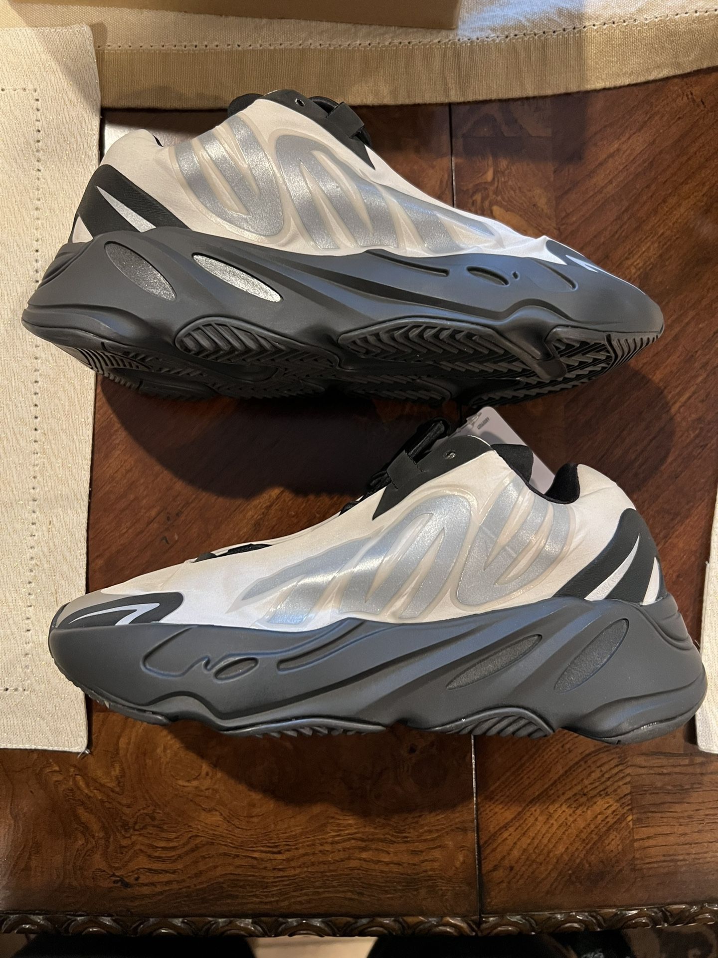 Yeezy 700 mnvn bone adidas YEEZY Boost 700 MNVN  main image 2