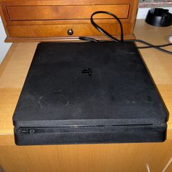 PS4 Slim