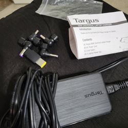 90W AC Semi-Slim Universal Laptop Charger

