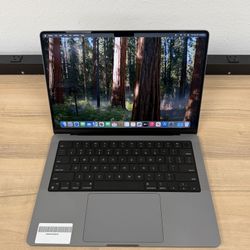 14" MacBook Pro M1 Pro 8 Core*500GB SSD*16GB RAM