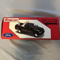2002 Crown Premium Snap-On Ford F150 Pick-Up Custom Load 