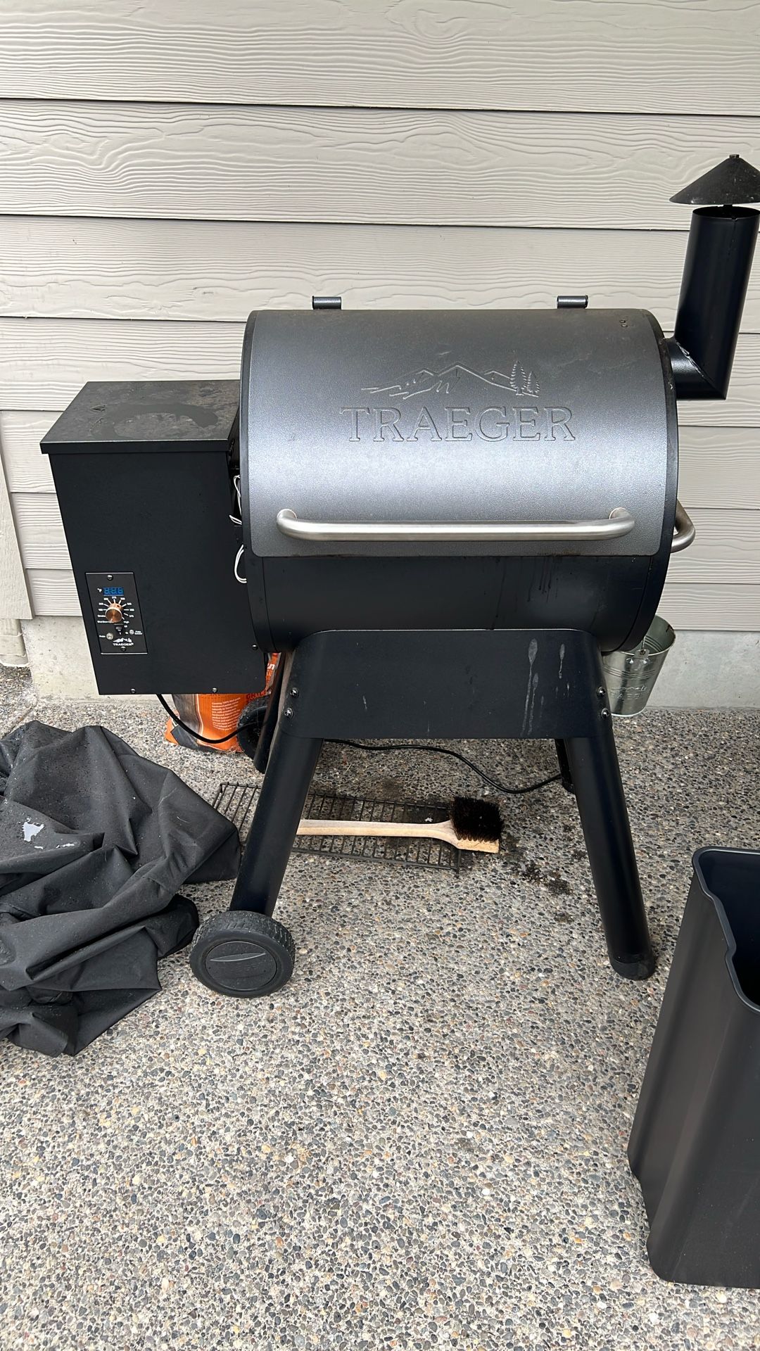 Traeger grill with cover