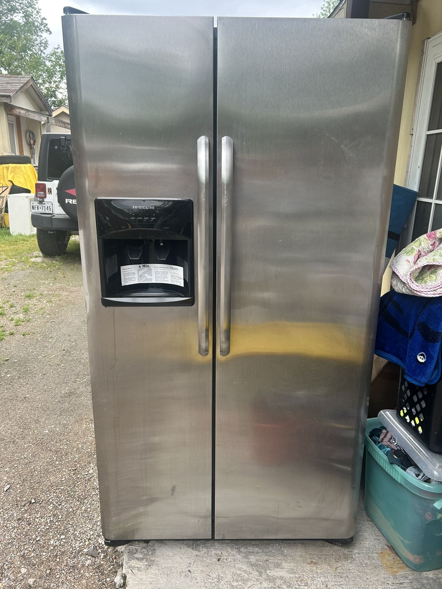 Refrigerator