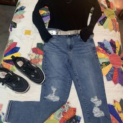 Jeans And Jeans And More Jeans  Thirty Plus Pairs Of Jeans Sizes 7-10 Loft ,gap,American Eagle, Calvin Klein, Democracy,old Navy And Many Morey u