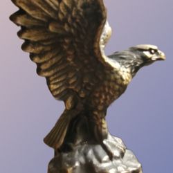 Vintage Eagle Flagpole Stand / Decorative Staff – Wood & Brass”