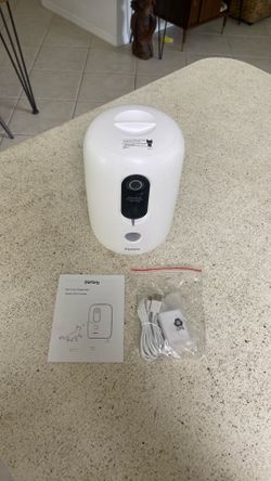 Pet Treat Dispenser with camera New