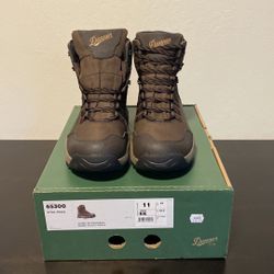 (New) Men’s Danner Hiking Boots 