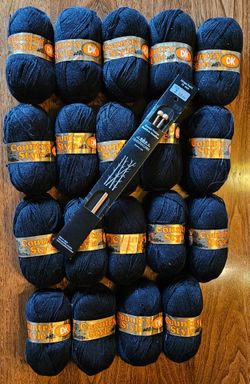 Sirdar Country Style Double Knit Yarn & Bamboo Needles