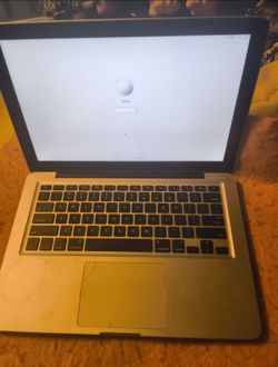 15 inch apple MacBook pro 2010 as is Where is read full ad
