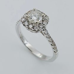 Women's 14K White Gold with 0.50 CT Round Center Diamond (SI2 Color I) 2.5 GR Total Weight Wedding Ring. (Size: 6.5)
