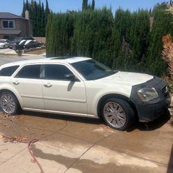 2005 Dodge Magnum