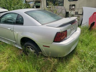 PARTING OUT FORD