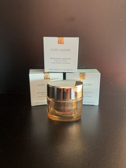 Estée Lauder Revitalizing Supreme 